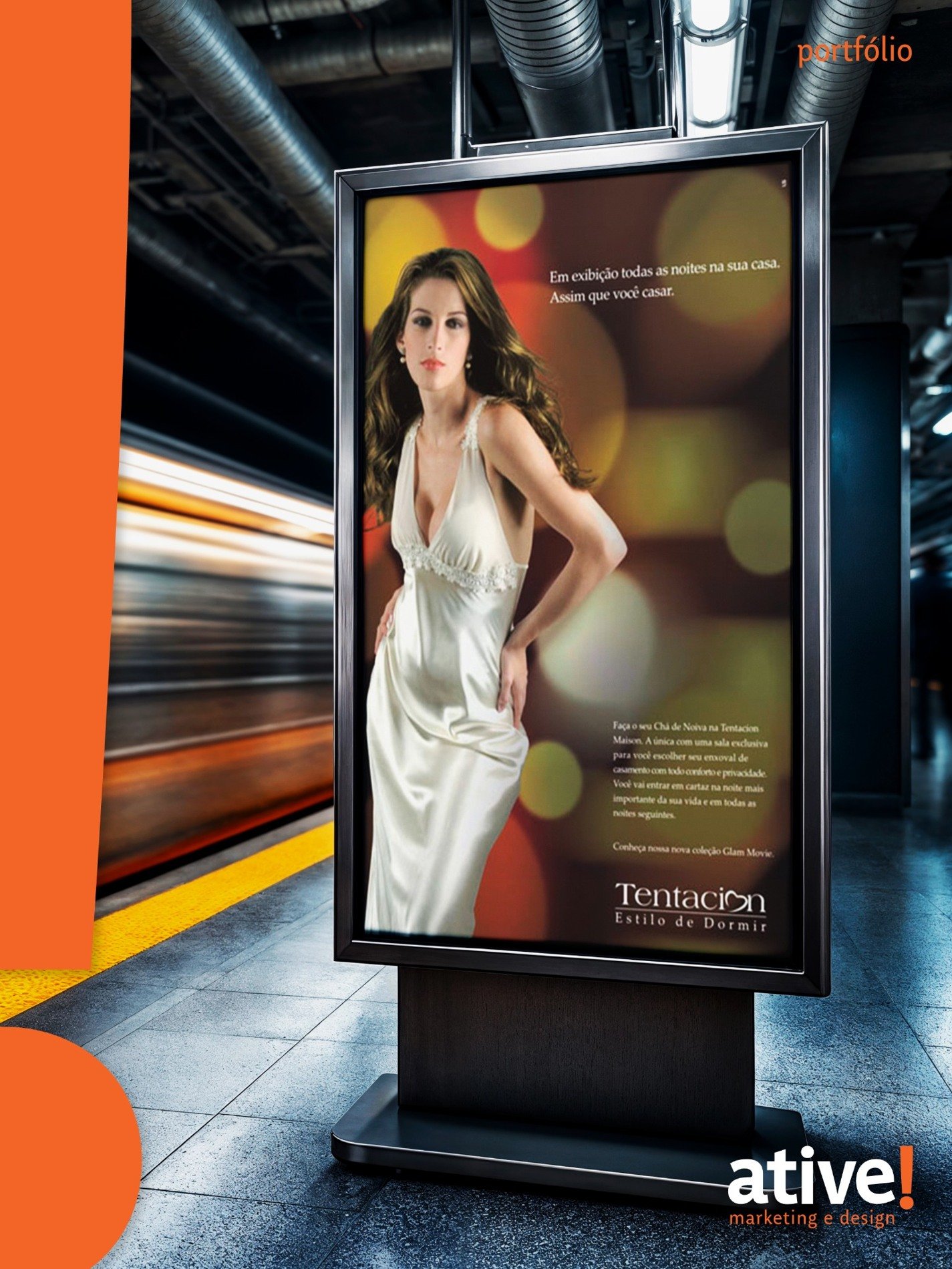 Anúncio de moda feminina apresentado em aplicação de mídia exterior.